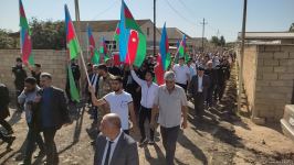 30 il əvvəl Füzulidə itkin düşən hərbçinin nəşi Salyanda dəfn edilib (FOTO/VİDEO)