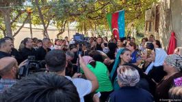 30 il əvvəl Füzulidə itkin düşən hərbçinin nəşi Salyanda dəfn edilib (FOTO/VİDEO)