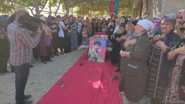 30 il əvvəl Füzulidə itkin düşən hərbçinin nəşi Salyanda dəfn edilib (FOTO/VİDEO)