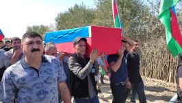 Otuz il əvvəl Füzulidə itkin düşən hərbçinin nəşi Salyana gətirilib - Dəfn edilib (FOTO/VİDEO)