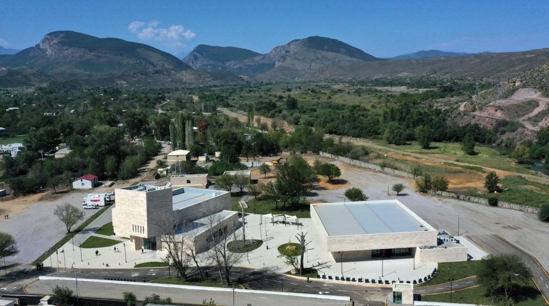 Prezident İlham Əliyev Zəngilan Konqres Mərkəzi Kompleksinin açılışını edib (FOTO) (YENİLƏNİB)
