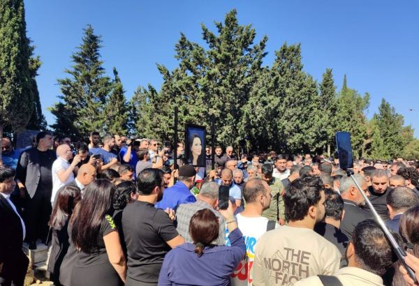 Qənirə Paşayeva dəfn edildi (FOTO/VİDEO) (YENİLƏNİB)