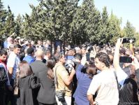 Qənirə Paşayeva dəfn edildi (FOTO/VİDEO) (YENİLƏNİB)