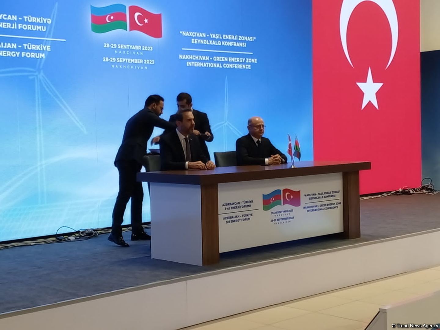 Azərbaycan-Türkiyə 3-cü Enerji Forumunun protokolu imzalandı (FOTO)