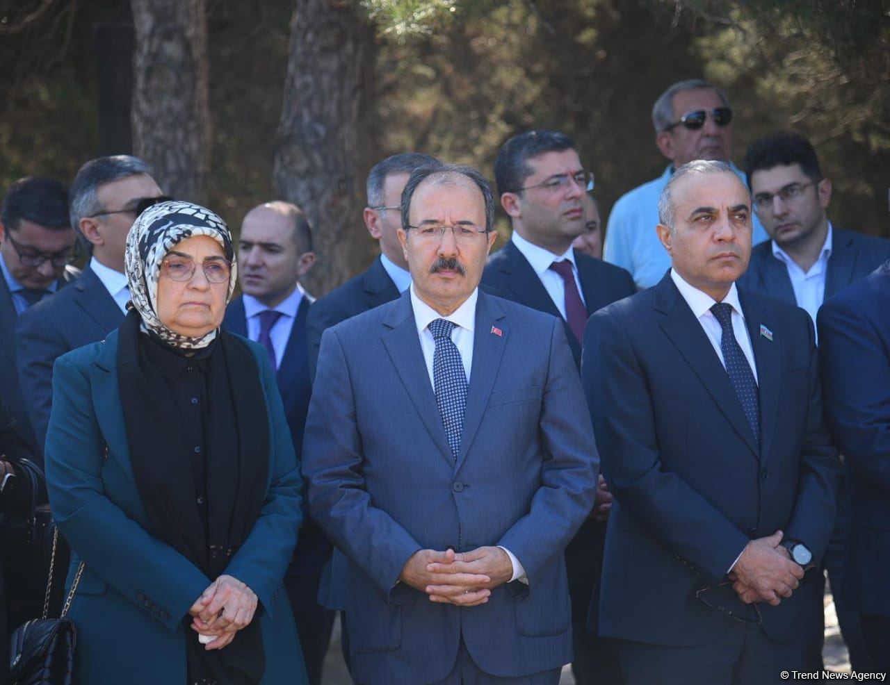 Qənirə Paşayeva dəfn edildi (FOTO/VİDEO) (YENİLƏNİB)