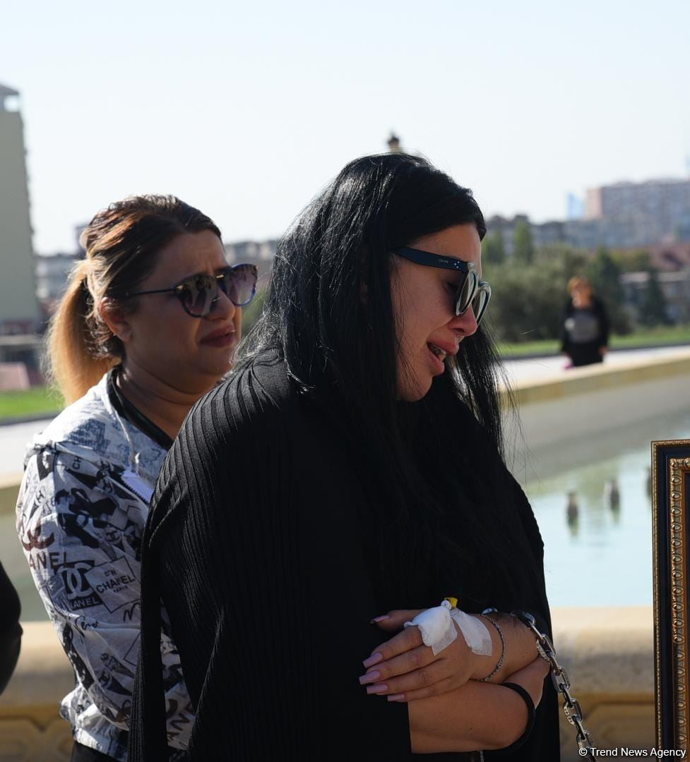 Qənirə Paşayeva ilə vida mərasimi başa çatıb (FOTO/VİDEO) (YENİLƏNİB)