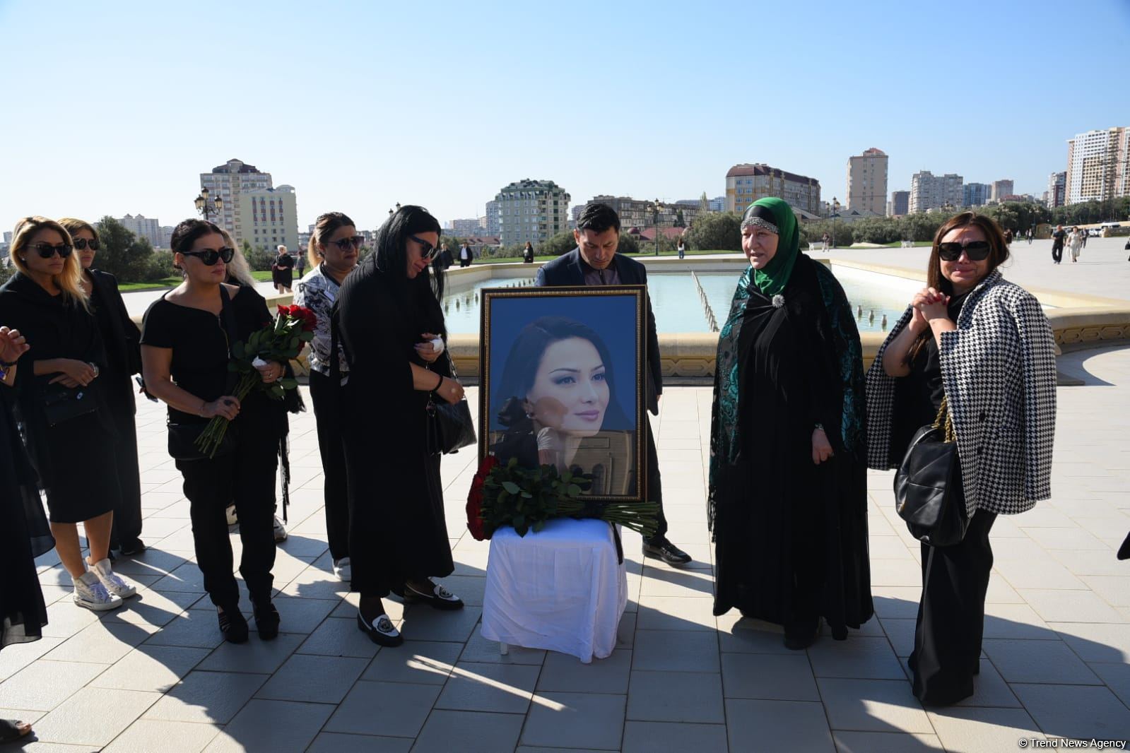 Qənirə Paşayeva ilə vida mərasimi başa çatıb (FOTO/VİDEO) (YENİLƏNİB)