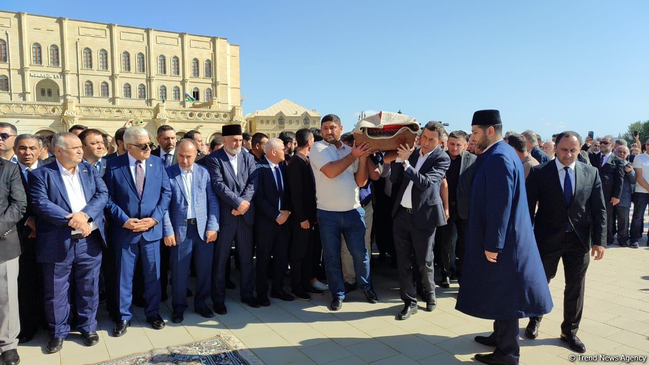 Qənirə Paşayeva ilə vida mərasimi başa çatıb (FOTO/VİDEO) (YENİLƏNİB)