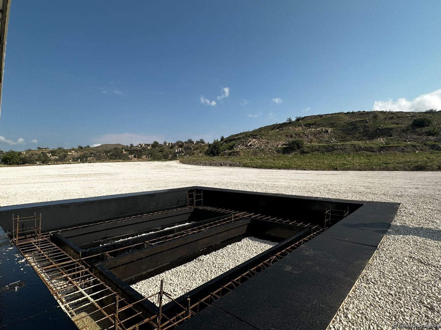 Cəbrayılda müasir üslubda inzibati bina tikilir (FOTO/VİDEO)