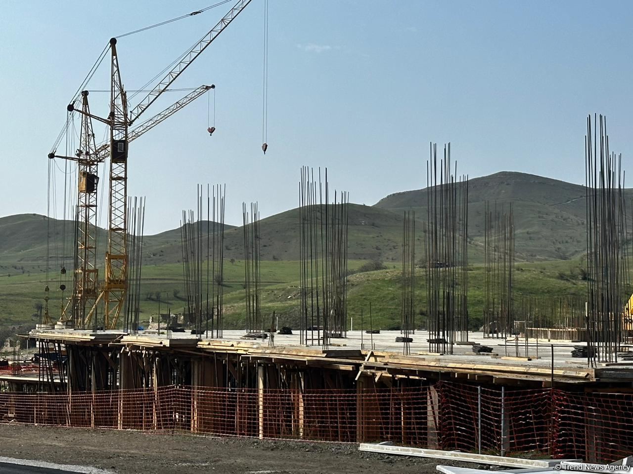 Cəbrayıl şəhərində 33 ümumi yaşayış binası tikiləcək (FOTO)