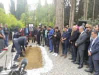 Xoşbəxt Yusifzadə dəfn olundu (FOTO)