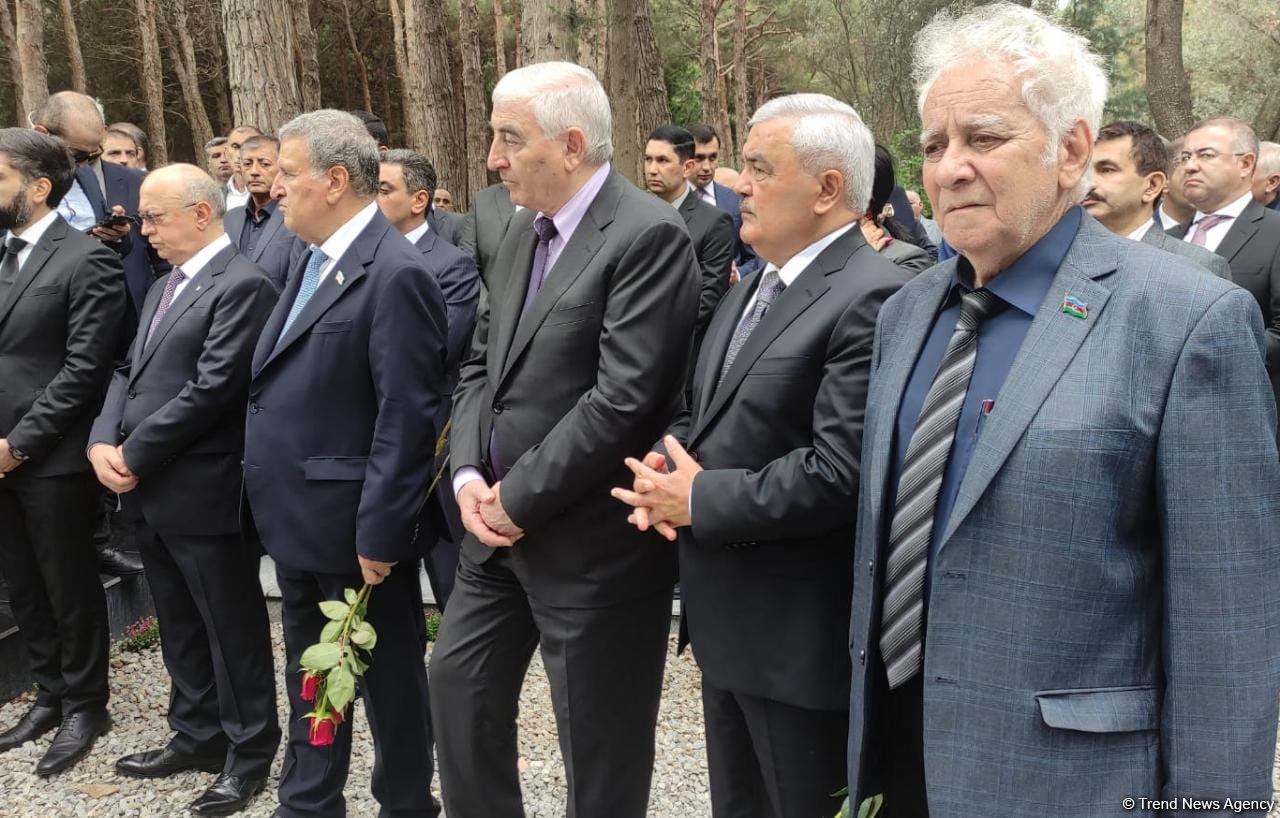 Xoşbəxt Yusifzadə dəfn olundu (FOTO)