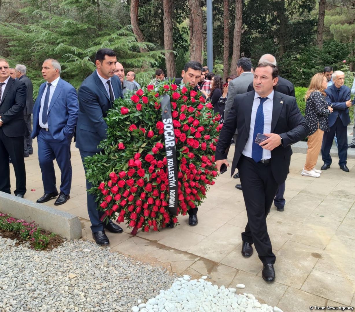 Xoşbəxt Yusifzadə dəfn olundu (FOTO)