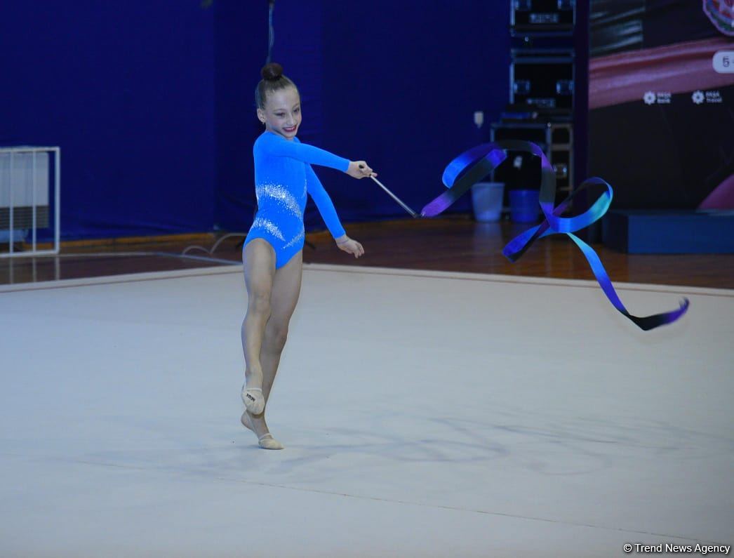 Bədii gimnastika üzrə 28-ci Bakı çempionatına start verilib (FOTO)