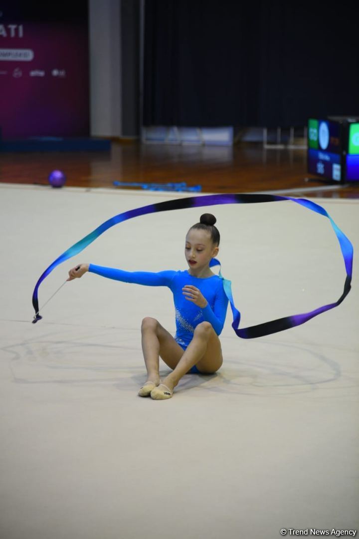 Bədii gimnastika üzrə 28-ci Bakı çempionatına start verilib (FOTO)