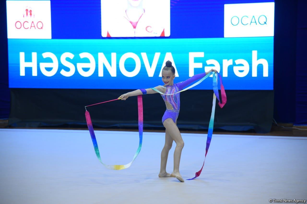 Bədii gimnastika üzrə 28-ci Bakı çempionatına start verilib (FOTO)