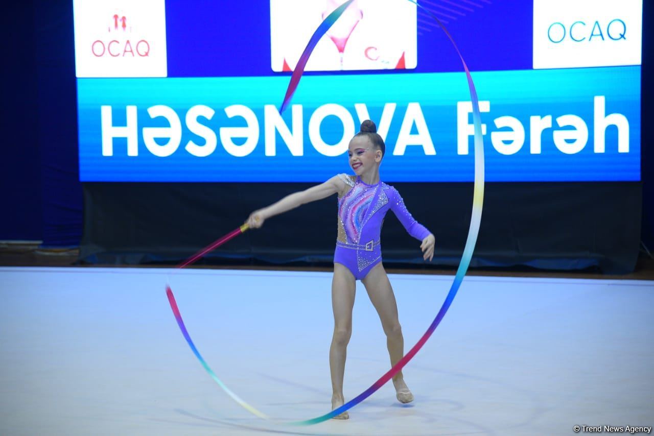 Bədii gimnastika üzrə 28-ci Bakı çempionatına start verilib (FOTO)