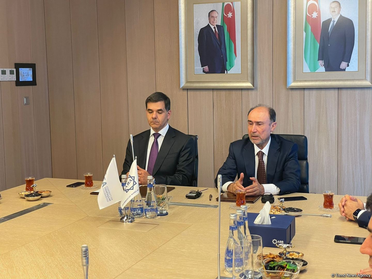 Azərbaycanda bank-sığorta modelinin tətbiqinə başlanılır (FOTO)