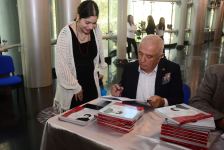 Xalq artisti Yasin Qarayevə həsr olunan kitabın təqdimatı keçirilib (FOTO)