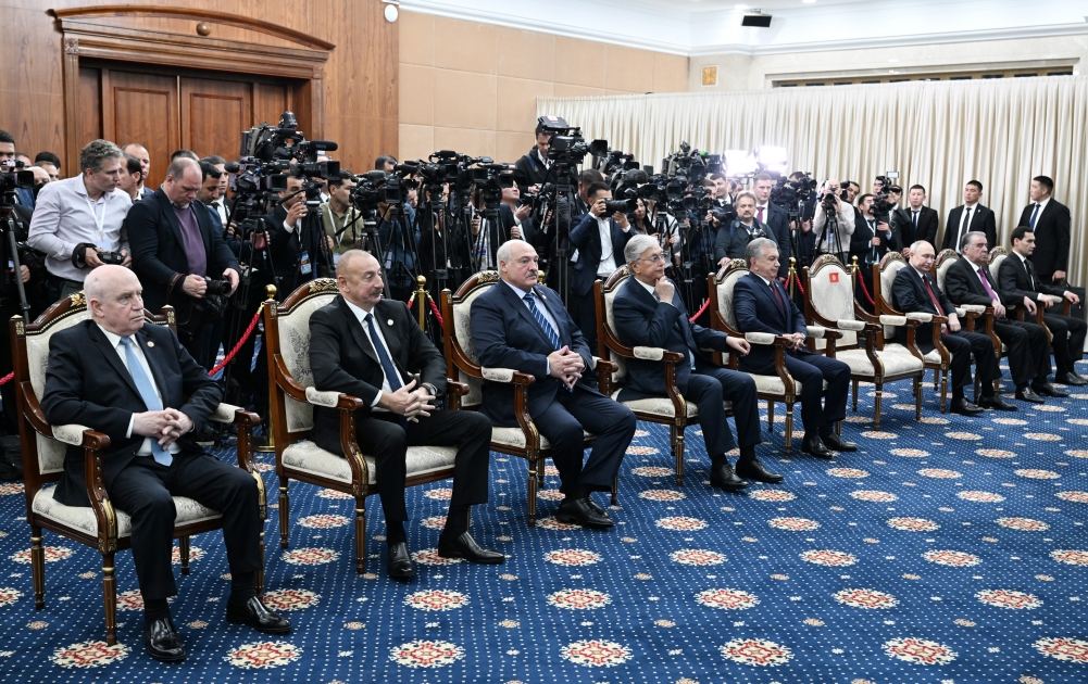 Prezident İlham Əliyev Bişkekdə Prezident Şavkat Mirziyoyevin təltifolunma mərasimində iştirak edib (YENİLƏNİB) (FOTO/VİDEO)