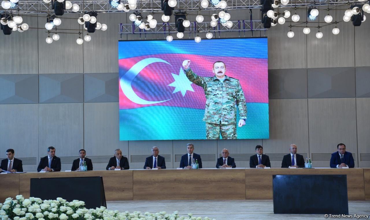 Bakıda "Vətənə, xalqa və dövlətçiliyə misilsiz xidmətin 20 ili" mövzusunda konfrans keçirilib (FOTO) (YENİLƏNİB)