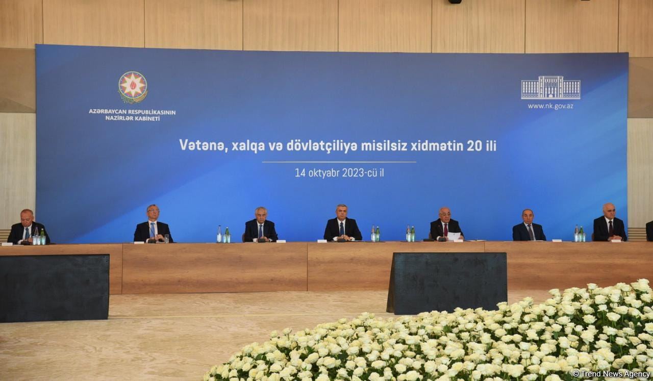 Bakıda "Vətənə, xalqa və dövlətçiliyə misilsiz xidmətin 20 ili" mövzusunda konfrans keçirilib (FOTO) (YENİLƏNİB)