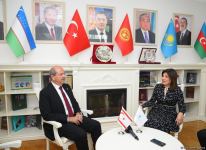 Ersin Tatar Beynəlxalq Türk Mədəniyyəti və İrsi Fondunu ziyarət edib (FOTO)