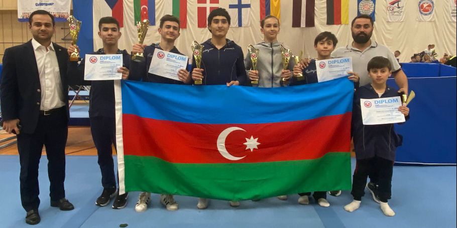 Azərbaycanlı gimnastlar Çexiyada beynəlxalq turnirdə mükafatlar qazanıb (FOTO)