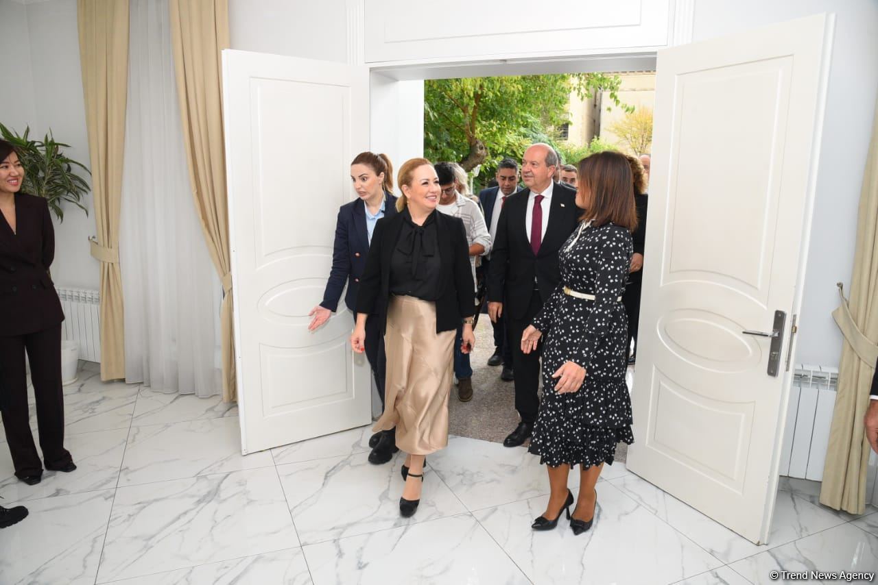 Ersin Tatar Beynəlxalq Türk Mədəniyyəti və İrsi Fondunu ziyarət edib (FOTO)