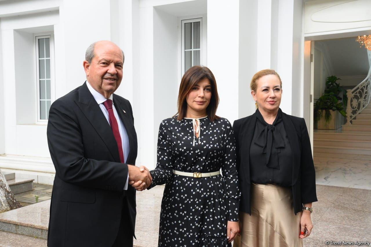 Ersin Tatar Beynəlxalq Türk Mədəniyyəti və İrsi Fondunu ziyarət edib (FOTO)
