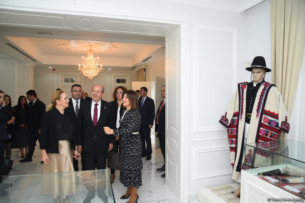 Ersin Tatar Beynəlxalq Türk Mədəniyyəti və İrsi Fondunu ziyarət edib (FOTO)