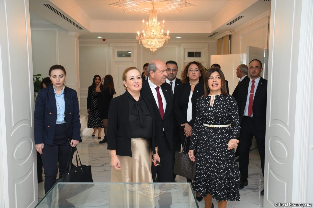 Ersin Tatar Beynəlxalq Türk Mədəniyyəti və İrsi Fondunu ziyarət edib (FOTO)