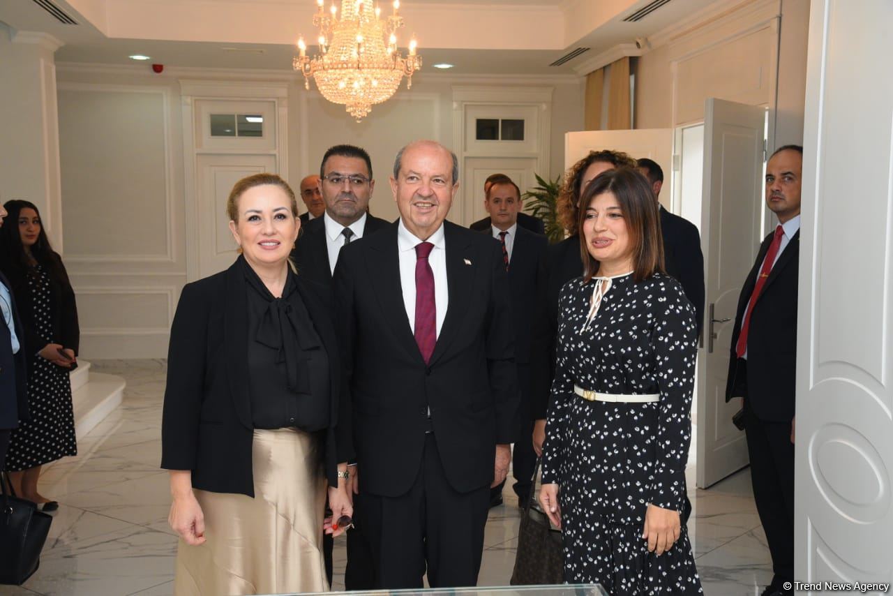 Ersin Tatar Beynəlxalq Türk Mədəniyyəti və İrsi Fondunu ziyarət edib (FOTO)