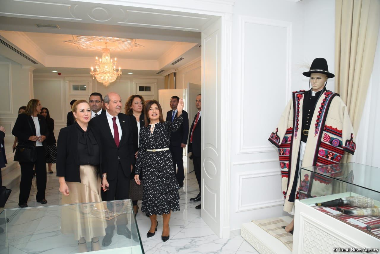 Ersin Tatar Beynəlxalq Türk Mədəniyyəti və İrsi Fondunu ziyarət edib (FOTO)