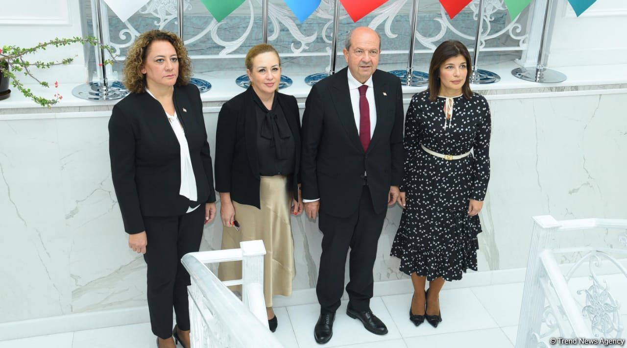 Ersin Tatar Beynəlxalq Türk Mədəniyyəti və İrsi Fondunu ziyarət edib (FOTO)