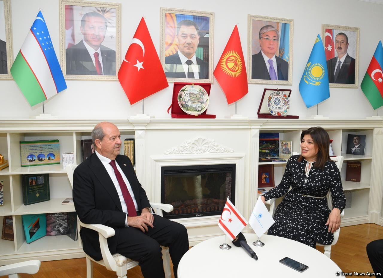 Ersin Tatar Beynəlxalq Türk Mədəniyyəti və İrsi Fondunu ziyarət edib (FOTO)