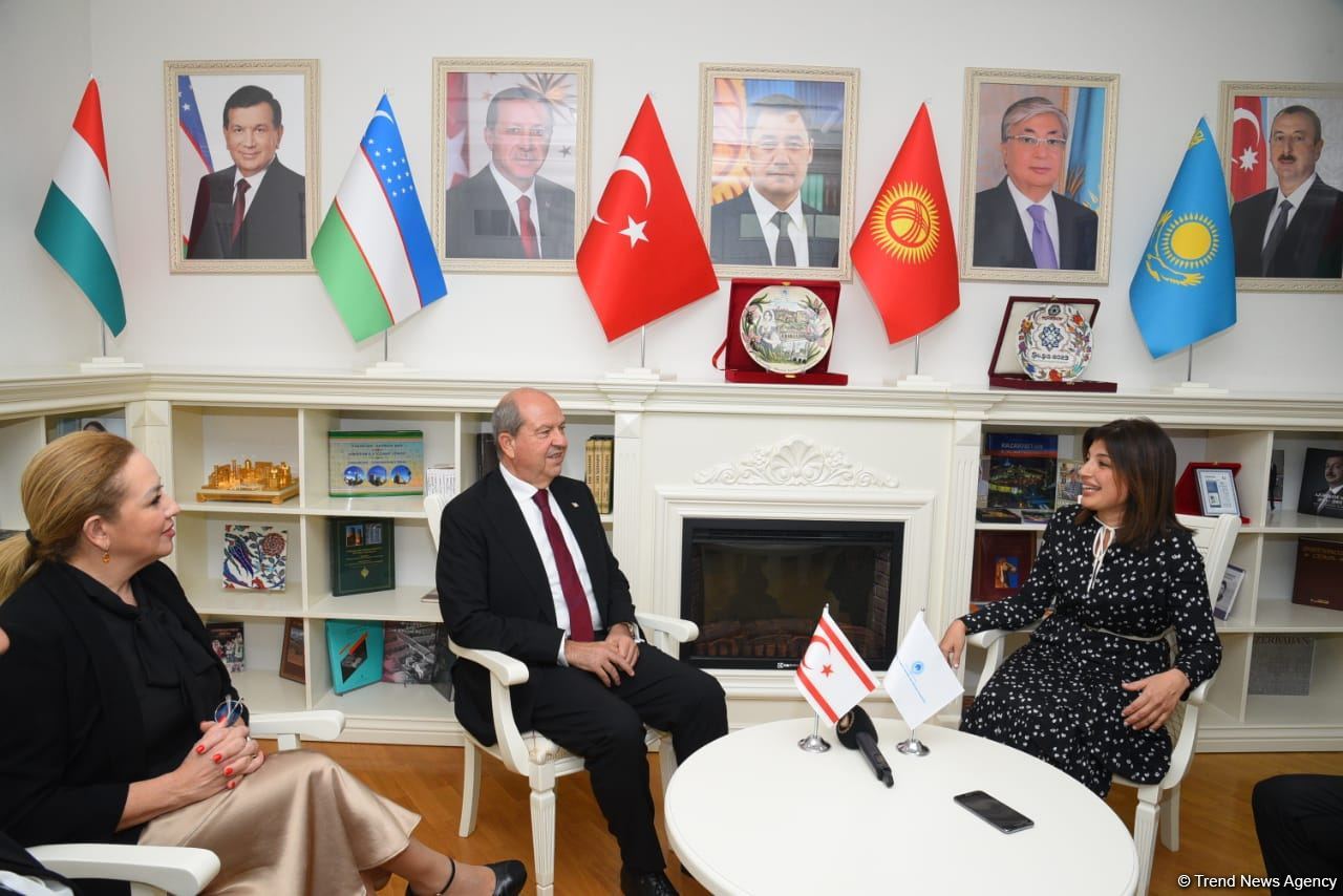 Ersin Tatar Beynəlxalq Türk Mədəniyyəti və İrsi Fondunu ziyarət edib (FOTO)
