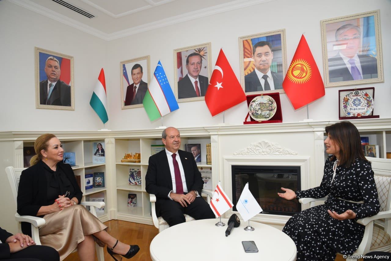 Ersin Tatar Beynəlxalq Türk Mədəniyyəti və İrsi Fondunu ziyarət edib (FOTO)