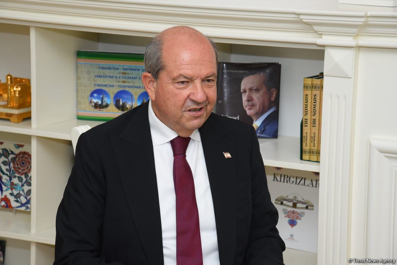 Ersin Tatar Beynəlxalq Türk Mədəniyyəti və İrsi Fondunu ziyarət edib (FOTO)