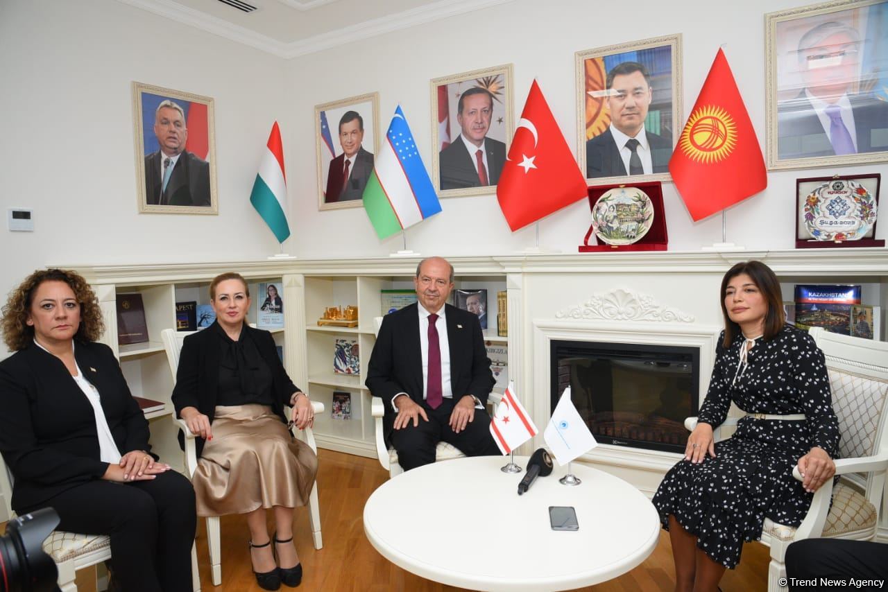 Ersin Tatar Beynəlxalq Türk Mədəniyyəti və İrsi Fondunu ziyarət edib (FOTO)