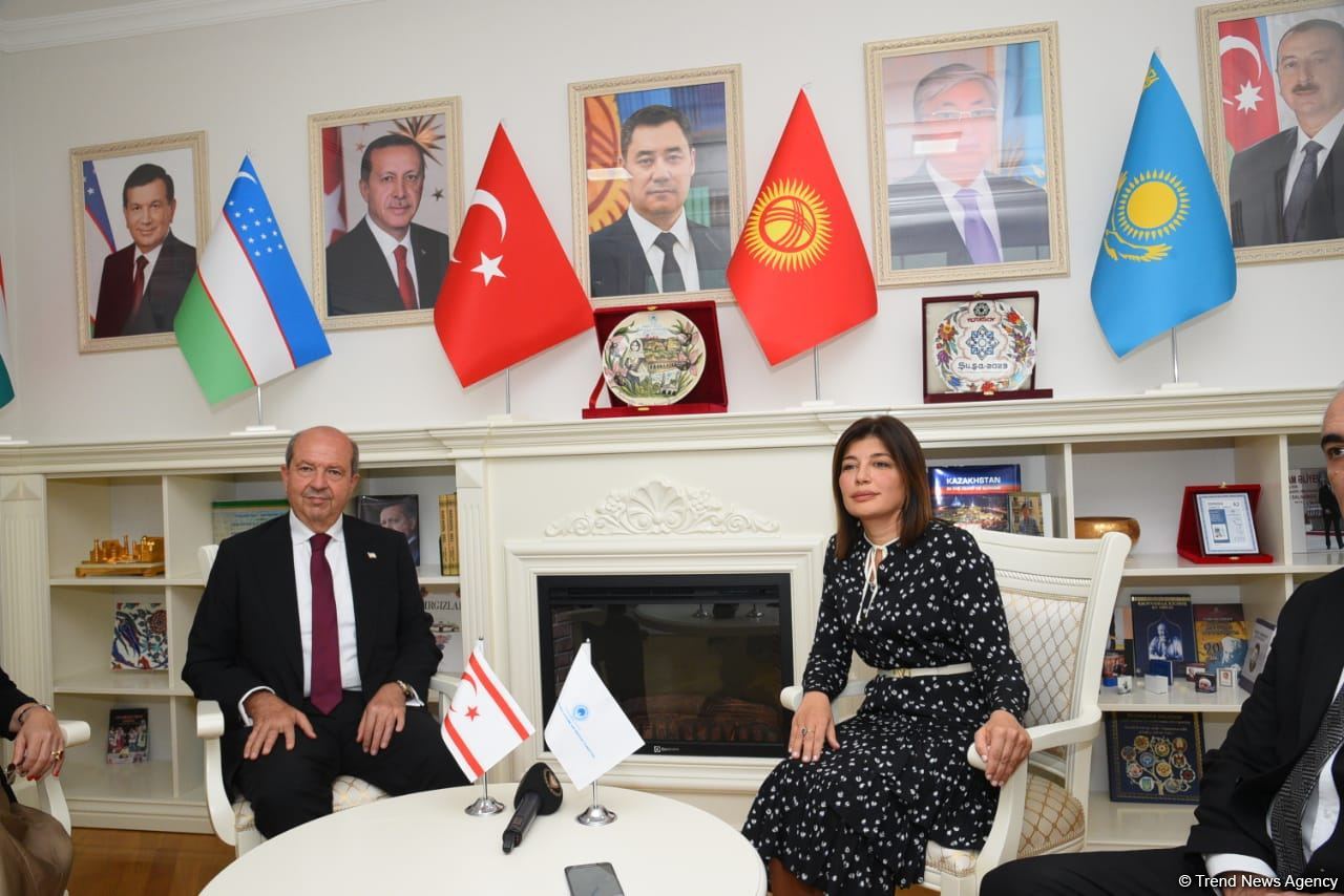 Ersin Tatar Beynəlxalq Türk Mədəniyyəti və İrsi Fondunu ziyarət edib (FOTO)