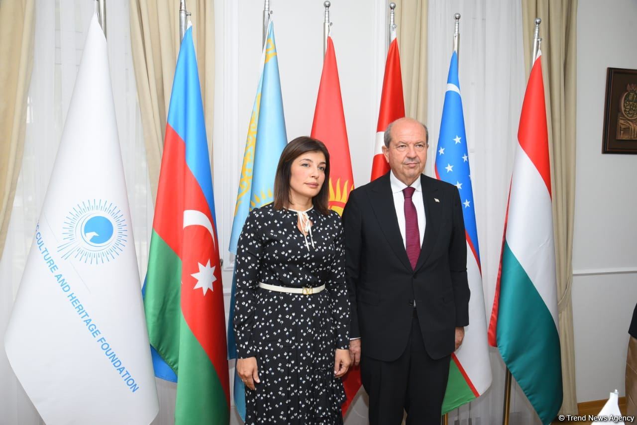 Ersin Tatar Beynəlxalq Türk Mədəniyyəti və İrsi Fondunu ziyarət edib (FOTO)