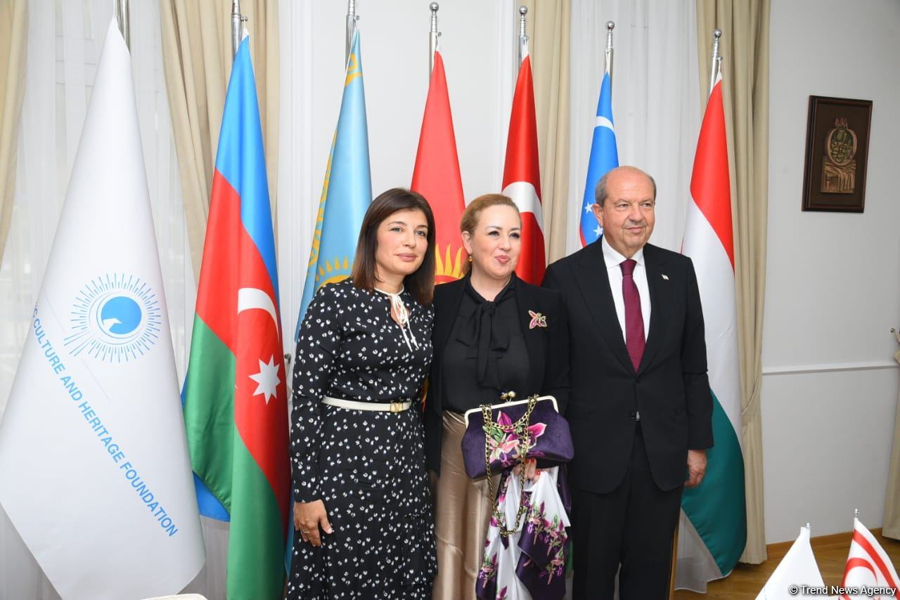 Ersin Tatar Beynəlxalq Türk Mədəniyyəti və İrsi Fondunu ziyarət edib (FOTO)