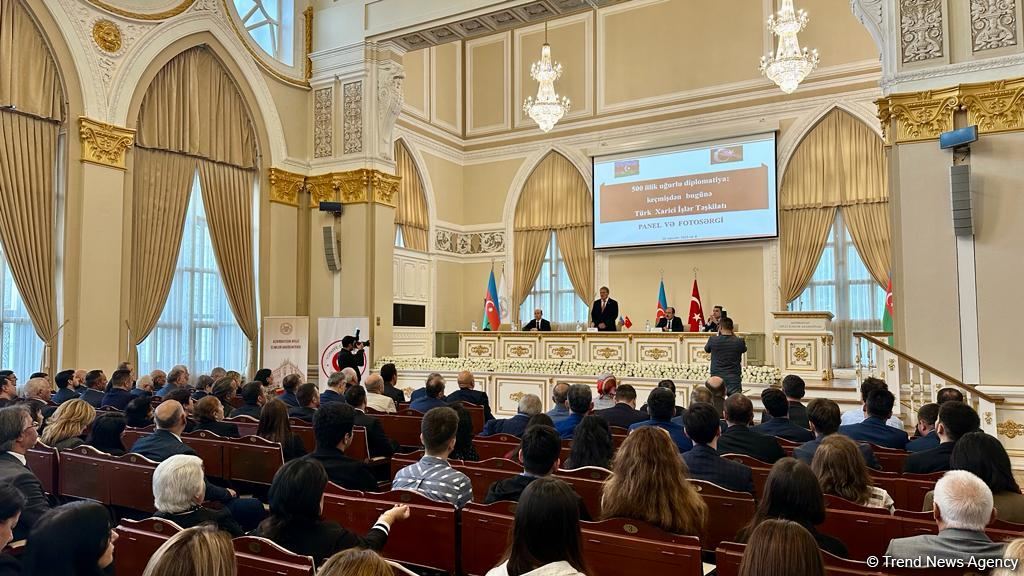 Prezident İlham Əliyevin ucaltdığı Azərbaycan bayrağı heç zaman enməyəcək - 
Türkiyə səfiri (FOTO)
