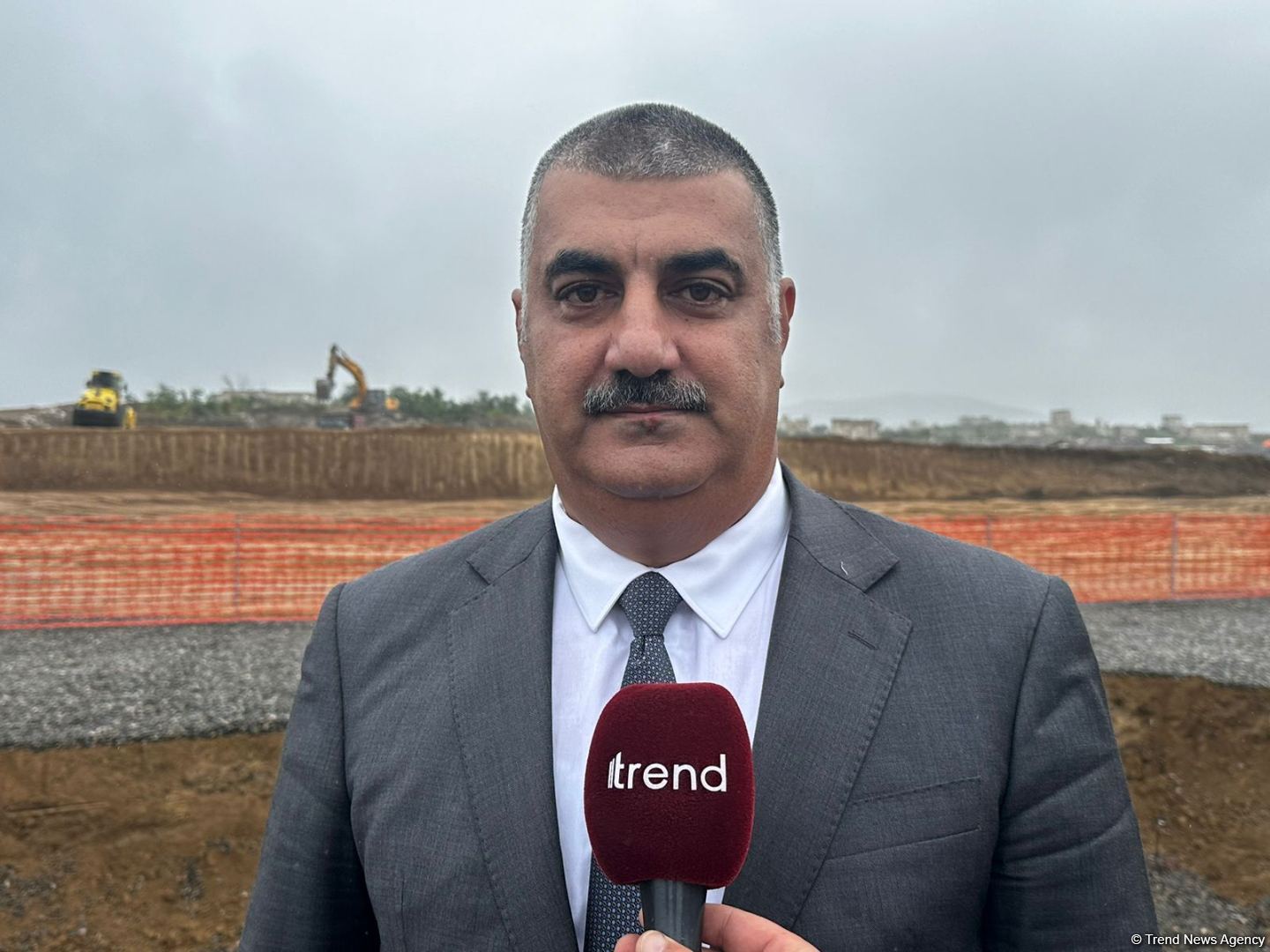 Media nümayəndələri Füzulidə təməli qoyulan inzibati binada olublar (FOTO/VİDEO)