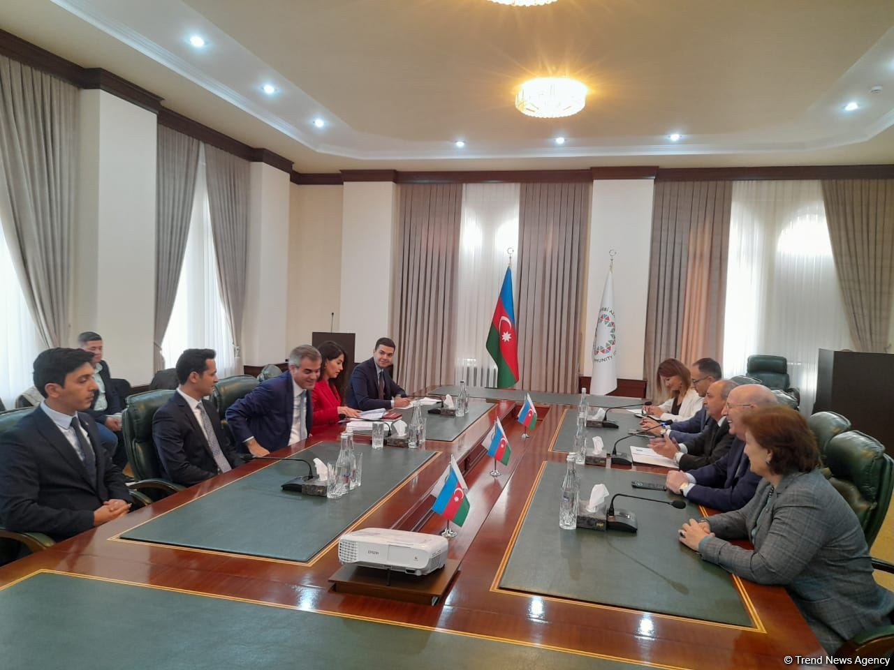 TBMM Baş Katibinin rəhbərlik etdiyi nümayəndə heyəti Qərbi Azərbaycan İcmasını ziyarət edib (FOTO)