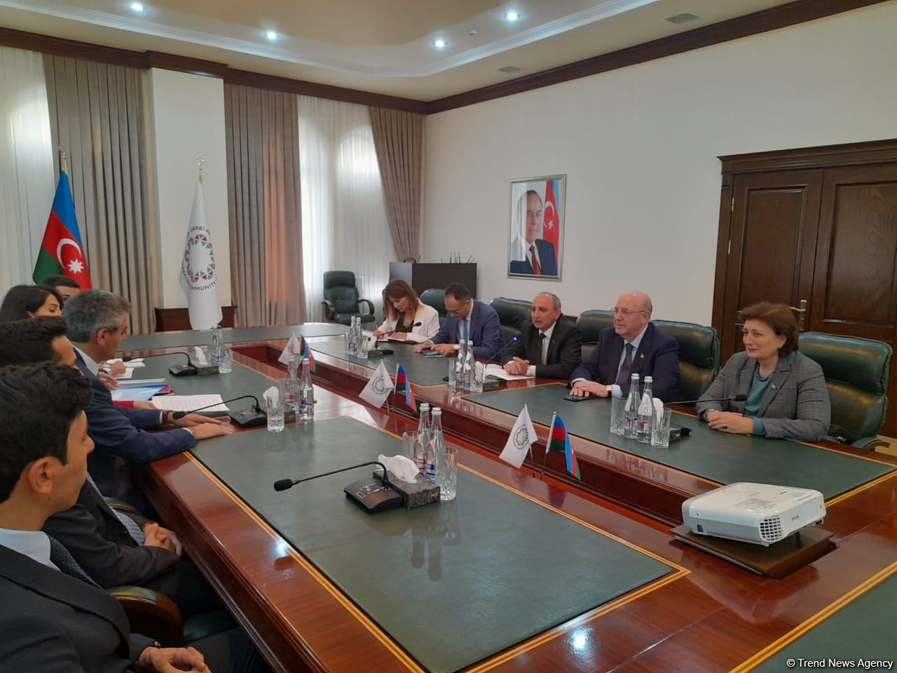 TBMM Baş Katibinin rəhbərlik etdiyi nümayəndə heyəti Qərbi Azərbaycan İcmasını ziyarət edib (FOTO)
