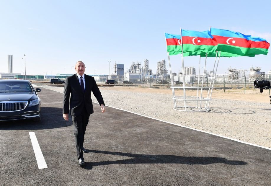 Prezident İlham Əliyev Sumqayıt Kimya Sənaye Parkında yeni müəssisələrin açılış və təməlqoyma mərasimlərində iştirak edib (FOTO/VİDEO) (YENİLƏNİB)