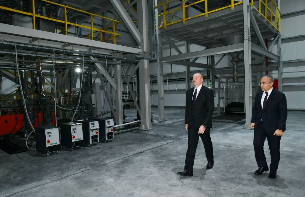 Prezident İlham Əliyev Sumqayıt Kimya Sənaye Parkında yeni müəssisələrin açılış və təməlqoyma mərasimlərində iştirak edib (FOTO/VİDEO) (YENİLƏNİB)