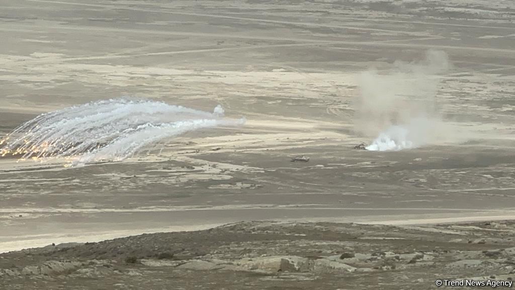Müdafiə nazirləri Azərbaycandakı birgə taktiki təlimi izləyir (FOTO)